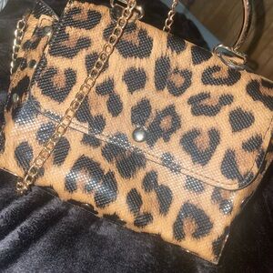 Leopard Pattern Crossbody Bag with Chain Strap
